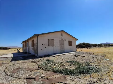 34115 Mountain Vw, Hinkley, CA 92347 photo 4