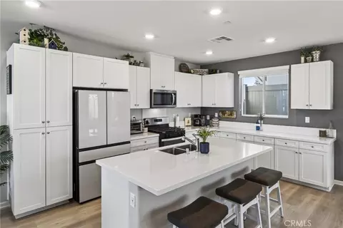 Kitchen - 7182 Beck Dr, Riverside, CA 92503 photo 1 of 4
