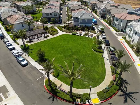 View/Area - 7182 Beck Dr, Riverside, CA 92503 photo 6 of 12