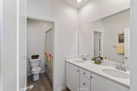 Bath - 7182 Beck Dr, Riverside, CA 92503 photo 1 of 2