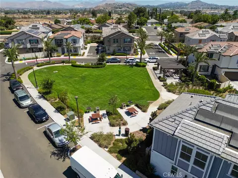 View/Area - 7182 Beck Dr, Riverside, CA 92503 photo 7 of 12