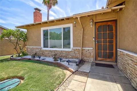Exterior - 10884 Cypress Ave, Riverside, CA 92505 photo 3 of 10