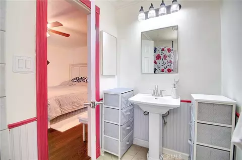 Bath - 10884 Cypress Ave, Riverside, CA 92505 photo 1 of 3