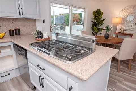 Kitchen - 2350 Shadow Hill Dr, Riverside, CA 92506 photo 4 of 5