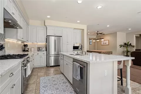 Kitchen - 9226 Alta Cresta, Riverside, CA 92508 photo 5 of 8
