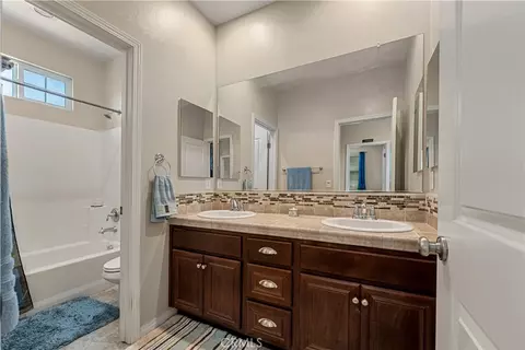 Bath - 9226 Alta Cresta, Riverside, CA 92508 photo 2 of 2