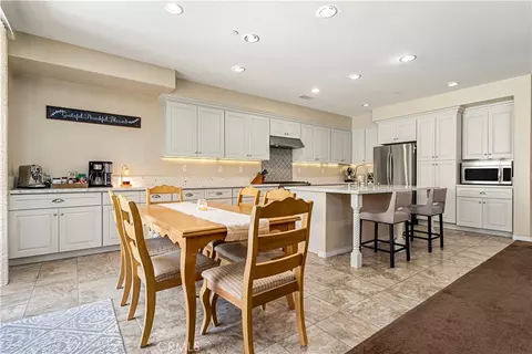 Kitchen - 9226 Alta Cresta, Riverside, CA 92508 photo 2 of 8