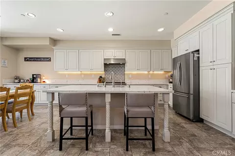 Kitchen - 9226 Alta Cresta, Riverside, CA 92508 photo 1 of 8