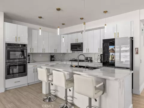 Kitchen - 8154 Calpella, Hesperia, CA 92345 photo 2 of 5