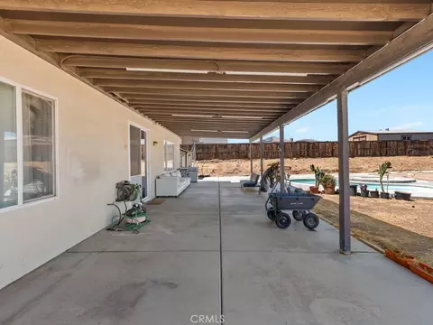 Exterior - 8154 Calpella, Hesperia, CA 92345 photo 11 of 12