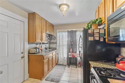 Entry Way - 4048 9th St, Riverside, CA 92501 photo 1 of 1