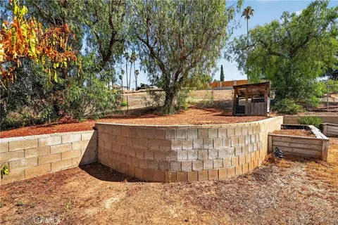 Exterior - 7307 Lenox Ave, Riverside, CA 92504 photo 8 of 20