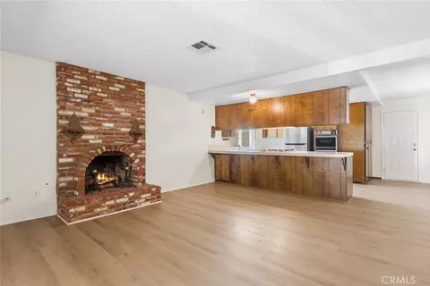 Living - 13689 Sarah St, Yucaipa, CA 92399 photo 4 of 5