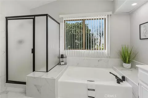 Bath - 29253 Greenbrier Pl, Highland, CA 92346 photo 4 of 4