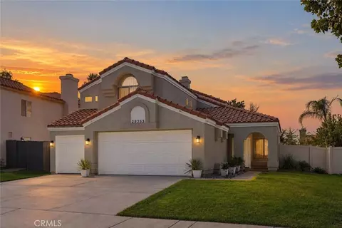 Exterior - 29253 Greenbrier Pl, Highland, CA 92346 photo 1 of 9