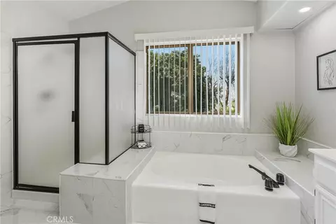 Bath - 29253 Greenbrier Pl, Highland, CA 92346 photo 4 of 4