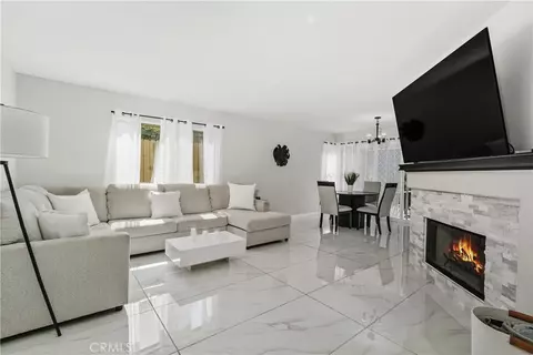 Living - 29253 Greenbrier Pl, Highland, CA 92346 photo 2 of 3