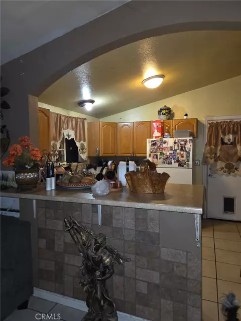 8833 Shawnee Ave, Riverside, CA 92503 photo 4
