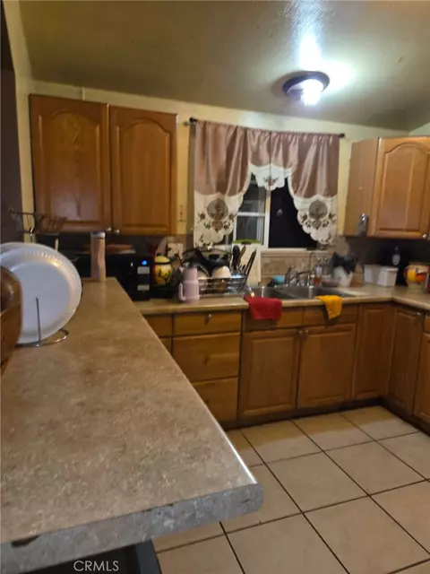 8833 Shawnee Ave, Riverside, CA 92503 photo 6