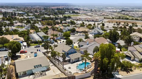 View/Area - 8433 Tamarind, Riverside, CA 92509 photo 2 of 4