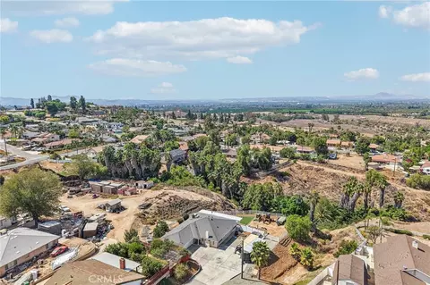 View/Area - 14342 Laurel, Riverside, CA 92503 photo 2 of 5