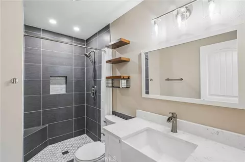 Bath - 14342 Laurel, Riverside, CA 92503 photo 2 of 2