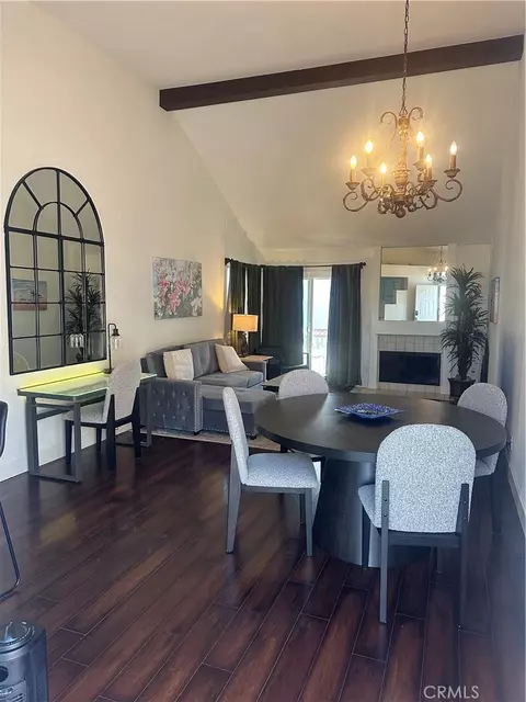 430 Lake St #304, Huntington Beach, CA 92648
