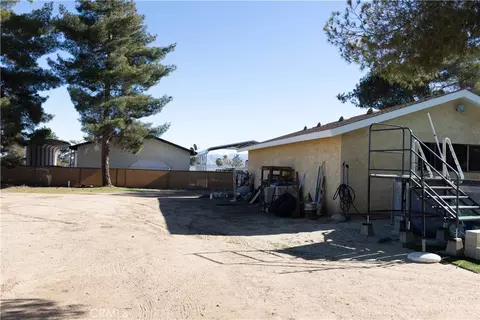 Exterior - 15078 Cactus, Hesperia, CA 92345 photo 5 of 15
