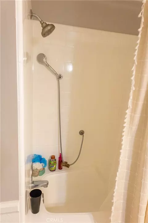 Bath - 15078 Cactus, Hesperia, CA 92345 photo 2 of 11