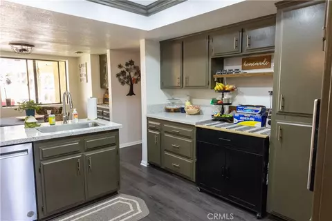 Kitchen - 15078 Cactus, Hesperia, CA 92345 photo 4 of 5
