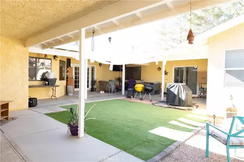 Exterior - 15078 Cactus, Hesperia, CA 92345 photo 1 of 15