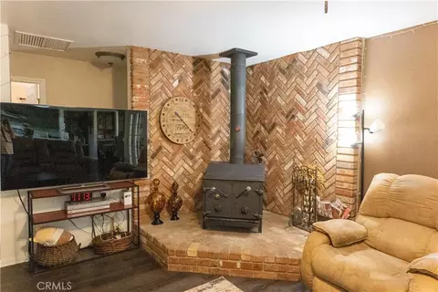 Living - 15078 Cactus, Hesperia, CA 92345 photo 1 of 2