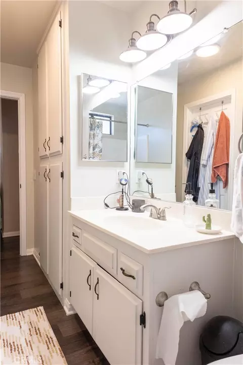 Bath - 15078 Cactus, Hesperia, CA 92345 photo 8 of 11
