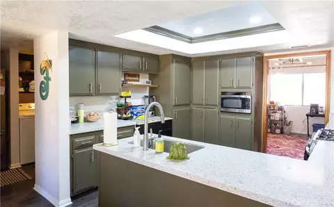 Kitchen - 15078 Cactus, Hesperia, CA 92345 photo 5 of 5