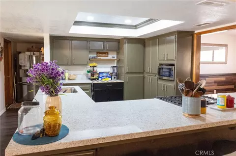 Kitchen - 15078 Cactus, Hesperia, CA 92345 photo 2 of 5