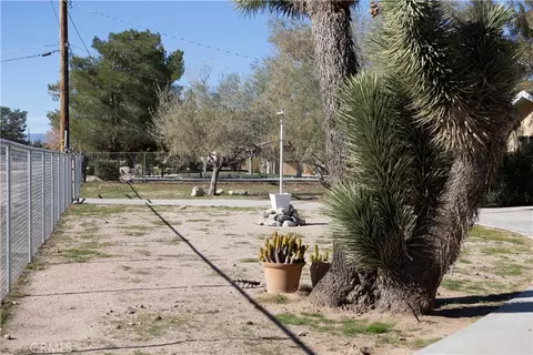 Exterior - 15078 Cactus, Hesperia, CA 92345 photo 13 of 15