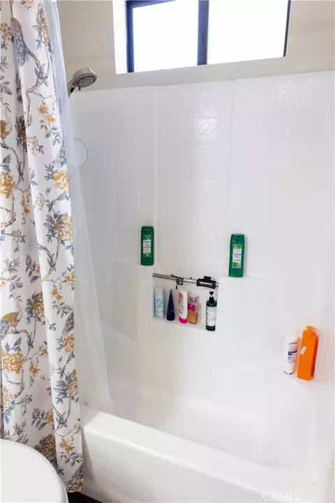 Bath - 15078 Cactus, Hesperia, CA 92345 photo 7 of 11