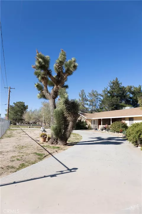 Exterior - 15078 Cactus, Hesperia, CA 92345 photo 14 of 15