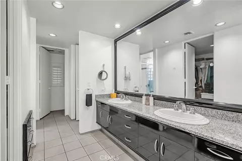 Bath - 2110 Hathaway, Riverside, CA 92506 photo 1 of 4