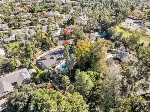 View/Area - 2110 Hathaway, Riverside, CA 92506 photo 5 of 10