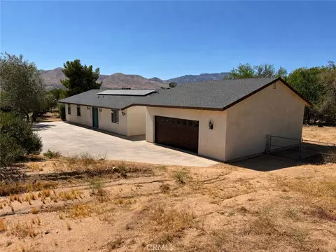 7850 Calpella, Hesperia, CA 92345