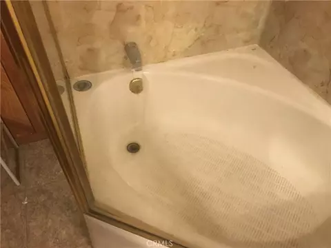 Bath - 301 Maryknoll Dr, Colton, CA 92324 photo 1 of 3