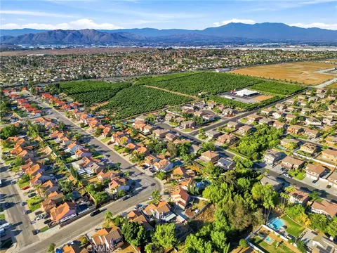 View/Area - 9186 Limecrest Dr, Riverside, CA 92508 photo 11 of 12