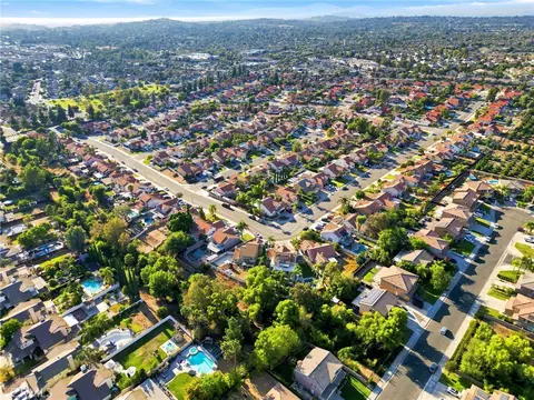 View/Area - 9186 Limecrest Dr, Riverside, CA 92508 photo 9 of 12