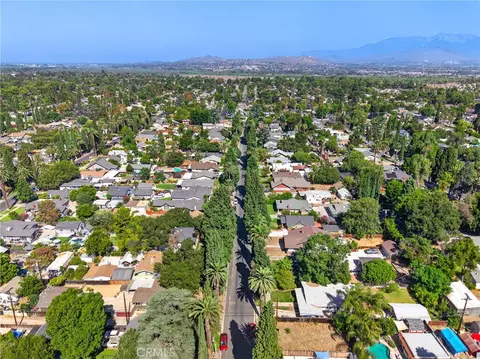 View/Area - 3920 Linwood, Riverside, CA 92506 photo 1 of 16