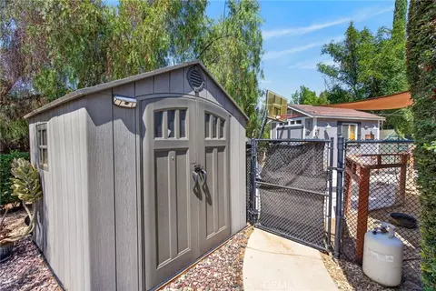 Exterior - 18397 Swallowtail Ln, Riverside, CA 92504 photo 23 of 25