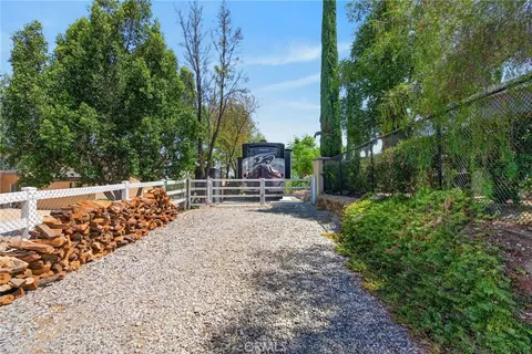 Exterior - 18397 Swallowtail Ln, Riverside, CA 92504 photo 17 of 25