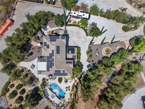 View/Area - 18397 Swallowtail Ln, Riverside, CA 92504 photo 8 of 11