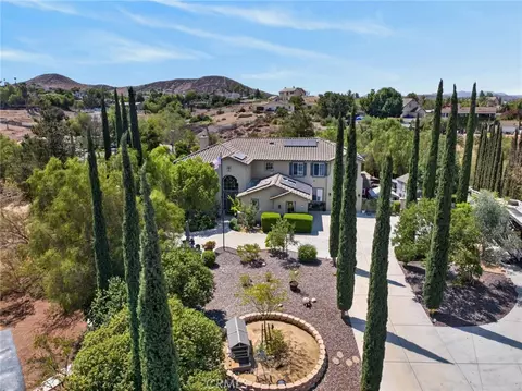 View/Area - 18397 Swallowtail Ln, Riverside, CA 92504 photo 7 of 11