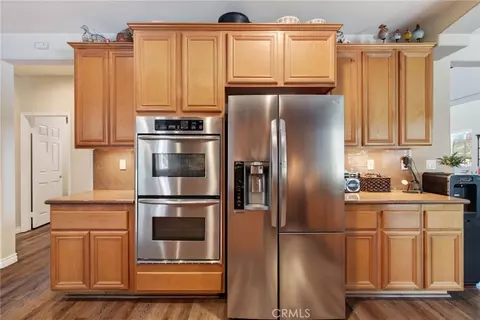 Kitchen - 18397 Swallowtail Ln, Riverside, CA 92504 photo 5 of 6